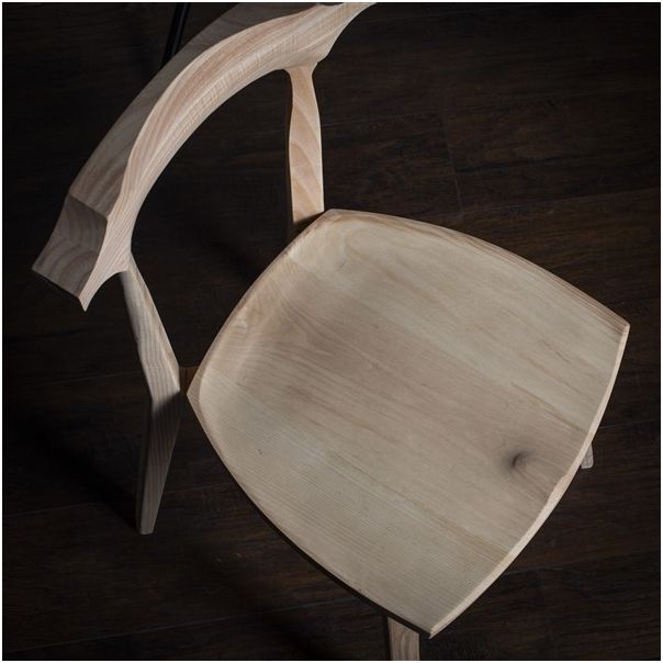 MEDA FURNITURE Luka – drvena stolica sa tapaciranim sedištem - TakuIzd45