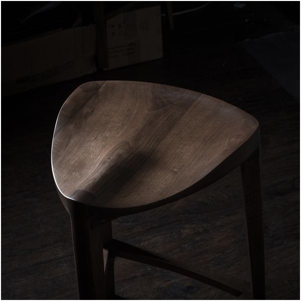 MEDA FURNITURE Drvena barska stolica Orah 40cm - OrahTerIzd40