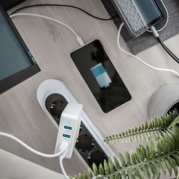 DIGITUS Univerzalni GaN zidni punjač DA-10197, 100W, bela - DA-10197