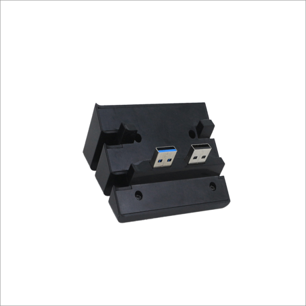 Dobe TP4-832 USB HUB za PS4 Pro konzolu - 81935-1