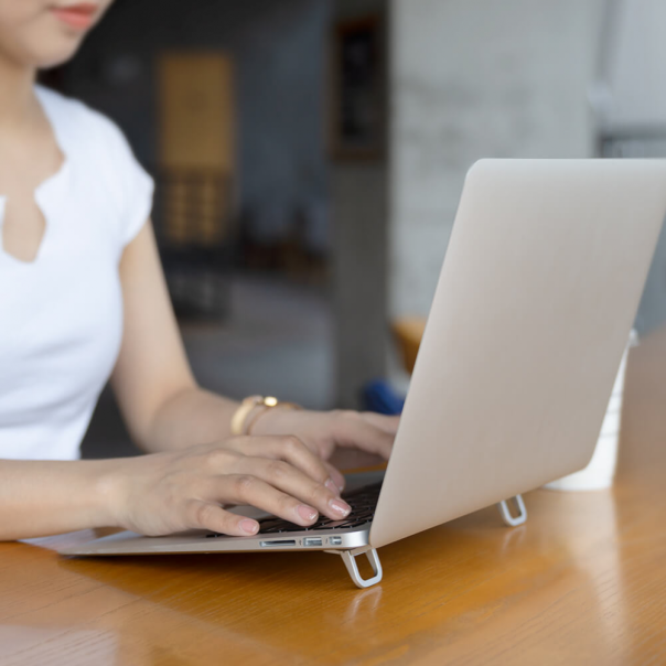 Dodatni podizaci za laptop Nillkin Bolster srebrni - 99811-1-1-1-1-1