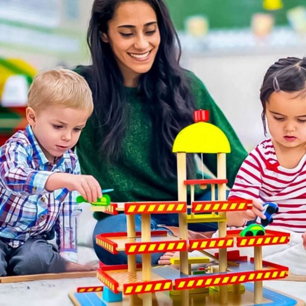 ECO TOYS Drvena garaža sa liftom i automobilima - HM013290