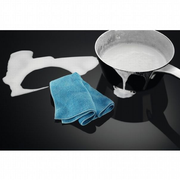 ELECTROLUX Samostalna kombinovana plinska/staklokeramička ploča EGD6576NOK - EGD6576NOK