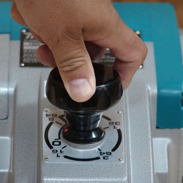 MAKITA Električno rende 1806B (ručni abrihter) - 1806B