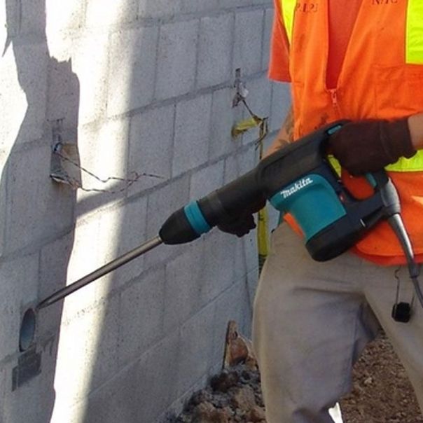 MAKITA Elektro-pneumatski čekić za štemovanje HM0870C, SDS-max - HM0870C