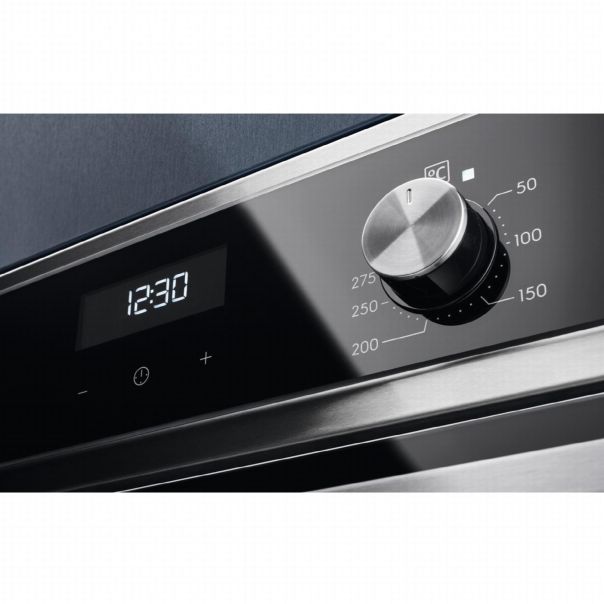 ELECTROLUX Ugradna rerna sa ventilatorom EOC5E70X - EOC5E70X