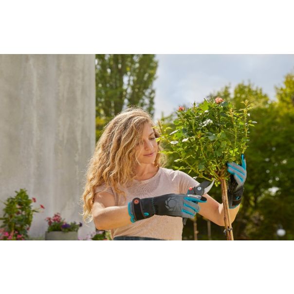 GARDENA Set baštenske makaze Premium cut + poklon  baštenske rukavice - EP2862544