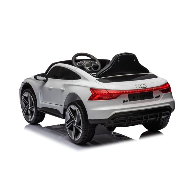 EUROBAJK Dečiji automobil na akumulator  Audi E-Tron GT, bela - 10238-1