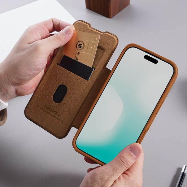 Futrola NILLKIN QIN Pro za iPhone 17 Pro, crna - F121382