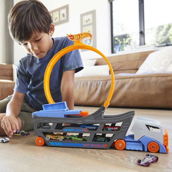 HOT WHEELS Kamion sa stazom - 1015000422