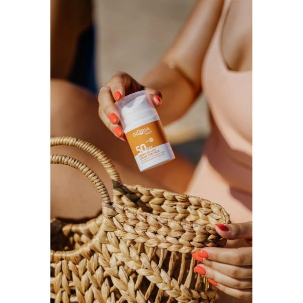 GLORIA Krema za lice SPF 50, mešovita do masna koža, Light, 50 ml - GL70113