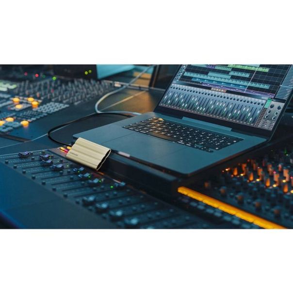 SAMSUNG Portable T7 Shield 2TB bež eksterni SSD MU-PE2T0K - HDD03908