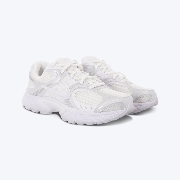 NIKE Patike v5 rnr W - HQ7901-101