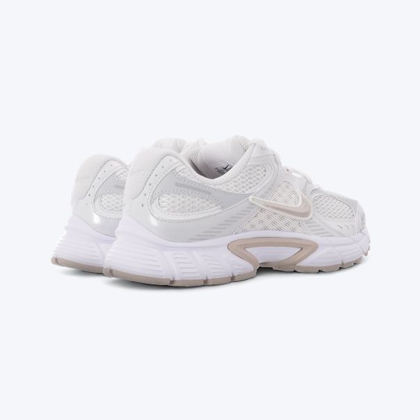 NIKE Patike v5 rnr W - HQ7901-110