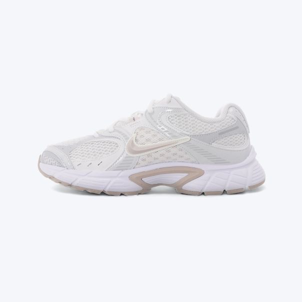 NIKE Patike v5 rnr W - HQ7901-110