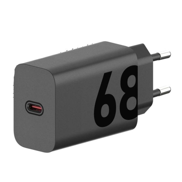 MOTOROLA Punjač turbo power Type-C sa kablom 68W, crna - 1010048