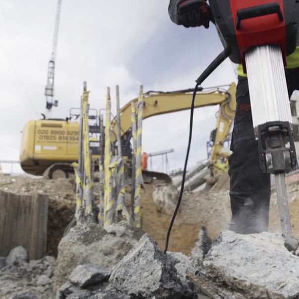 MILWAUKEE Čekić za rušenje 2400W 64J EPTA 28mm - K2628H - 4933471685