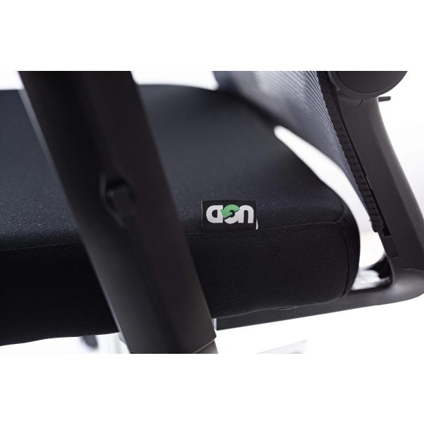UGD Ergonomska kancelarijska stolica Vista - KNC010056A00000