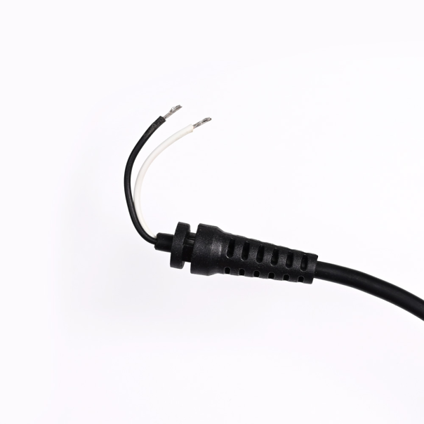 Konektor punjaca za laptop sa kablom (3.0*1.1) - 218428