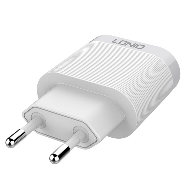 Kućni punjač LDNIO A303Q USB 5V/ 3A (18W) FAST CHARGING QC 3.0 sa kablom USB na Type-C beli - 039182