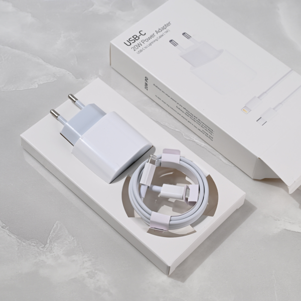 Kućni punjač PD Fast charger 20W za iPhone 11-14 sa PD lightning kablom CE beli - 221113-1