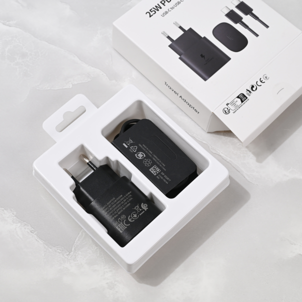 Kućni punjač PD Fast charger 25W za Samsung sa PD Type C kablom CE crni - 221119