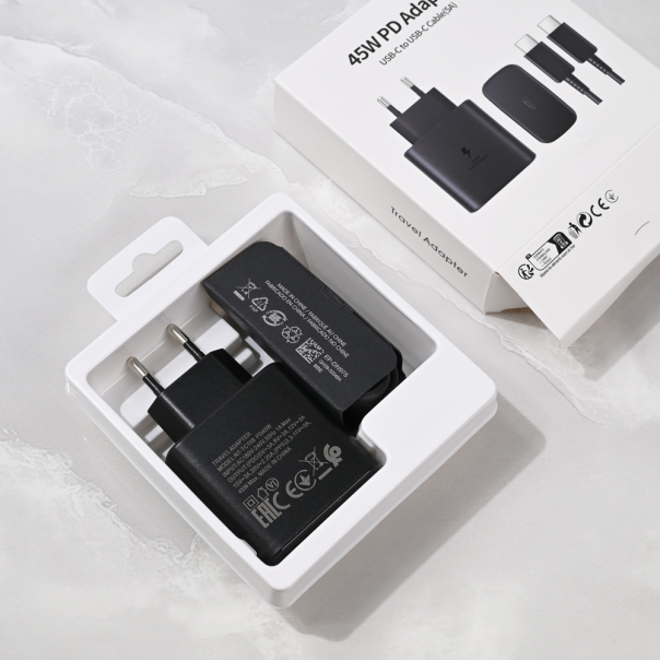 Kućni punjač PD Fast charger 45W za Samsung sa PD Type C kablom CE crni - 221121-1