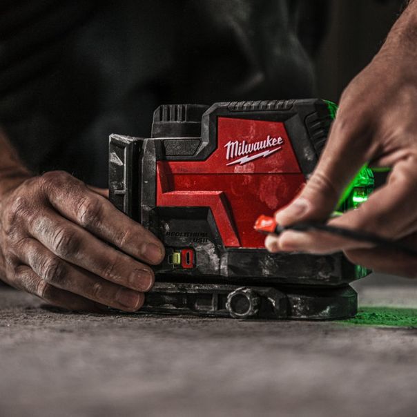MILWAUKEE USB Punjivi 3D zeleni laser 30m - L4CLLP-301C - 4933478099