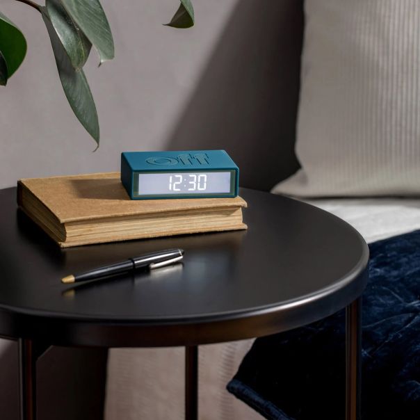 LEXON Reverzibilni sat sa alarmom FLIP+, plava - LR150BF9