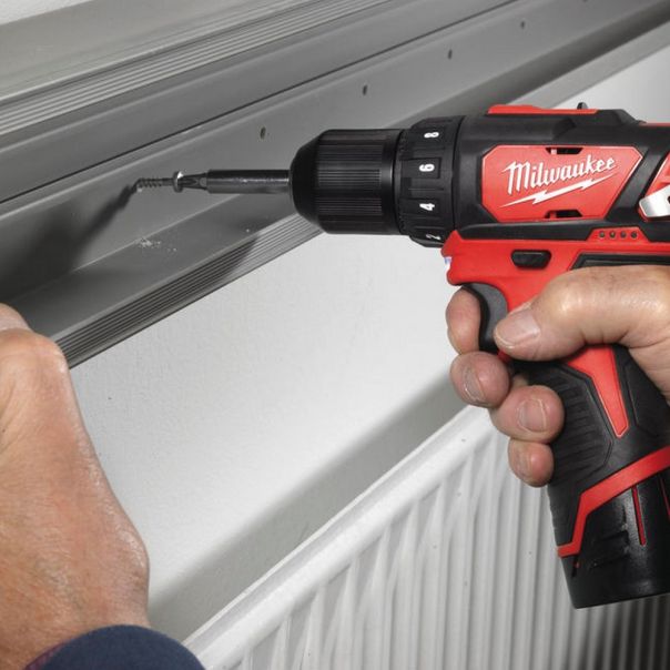 MILWAUKEE Aku. bušilica - odvijač 12V 2x2Ah - M12BDD-202C - 4933441915