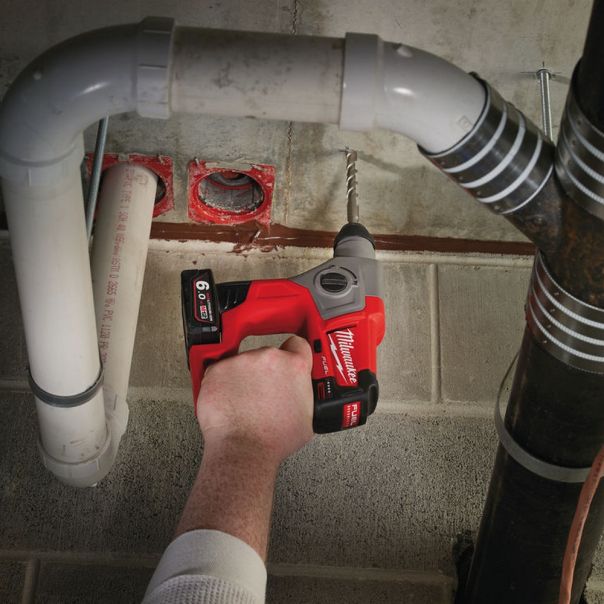 MILWAUKEE Aku. udarna bušilica SDS+ 12V 2x6Ah - M12CH-602X - 4933451510