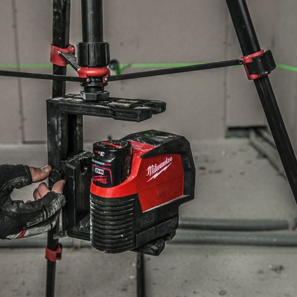 MILWAUKEE Aku. zeleni 3D laser 30m 12V - M12CLLP-301C - 4933478100