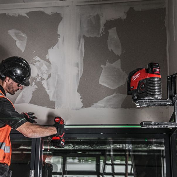 MILWAUKEE Aku. zeleni 3D laser 30m 12V - M12CLLP-301C - 4933478100