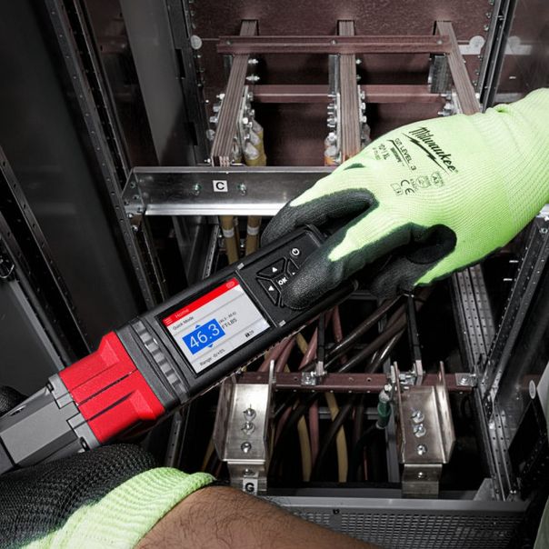 MILWAUKEE Aku. moment ključ 3/8” 13.6 - 135.6 Nm 2Ah - M12ONEFTR38-201C - 4933464967