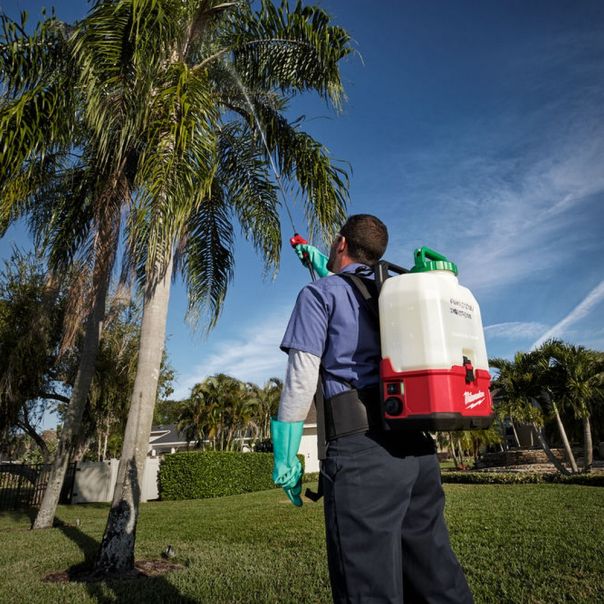 MILWAUKEE Tank 15l za hemiju sa prskalicom - M18BPFP-CST, SOLO (bez baterije i punjača) - 4933464964