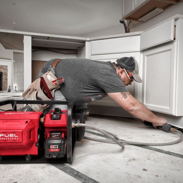 MILWAUKEE Aku. kompresor 18V - M18FAC-0 - 4933472166