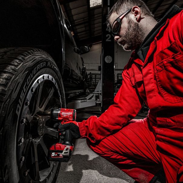 MILWAUKEE Aku. udarni pištolj 1/2” 18V 2x5Ah - M18FMTIW2F12-502X - 4933478450