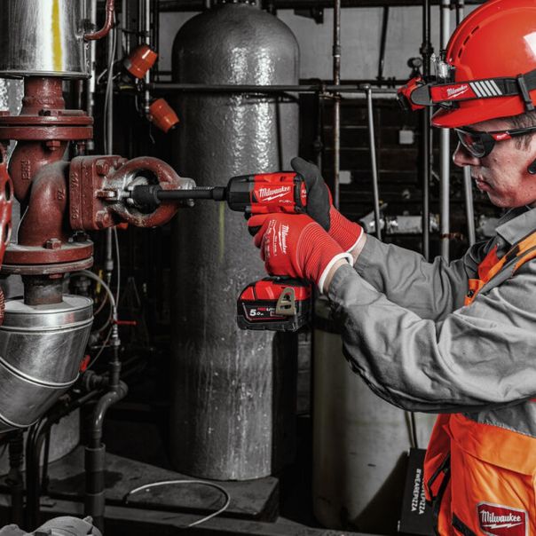 MILWAUKEE Aku. udarni pištolj 1/2” 18V 2x5Ah - M18FMTIW2F12-502X - 4933478450