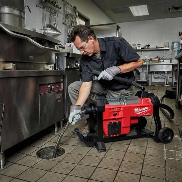 MILWAUKEE Akumulatorski čistač cevi 18V 12Ah - M18FSSM-121 - 4933471410