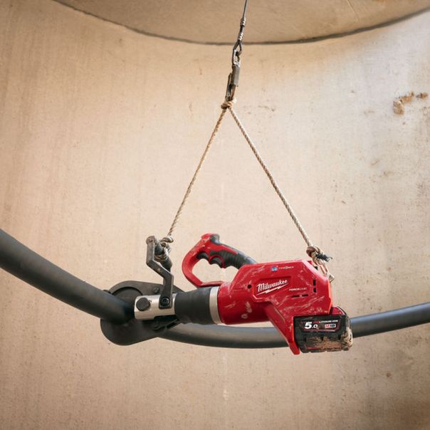 MILWAUKEE Aku. hidraulični sekač za kablove 18V 2x5Ah - M18HCC75R-502C - 4933459271