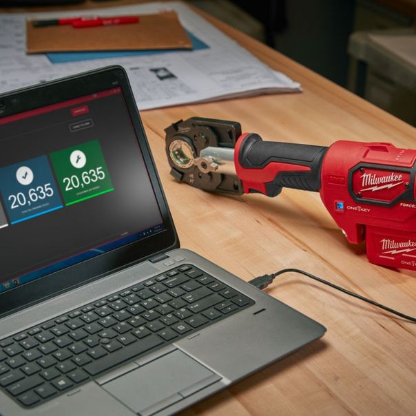 MILWAUKEE Aku. hidraulična presa za kablove 18V 2Ah - M18HCCT-201C - 4933451194