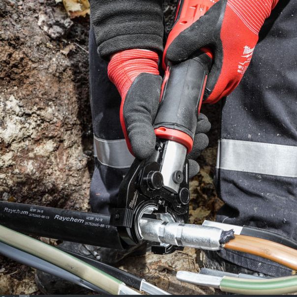 MILWAUKEE Aku. hidraulična presa za kablove 18V 2Ah - M18HCCT-201C - 4933451194