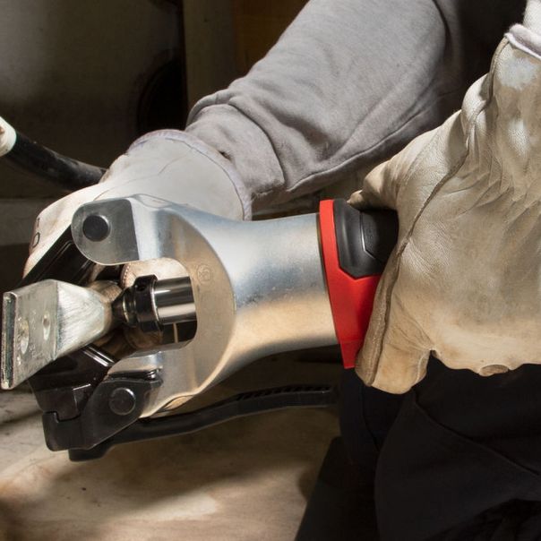 MILWAUKEE Aku. hidraulična presa za konektore 18V 2x2Ah - M18HDCT-202C - 4933471950