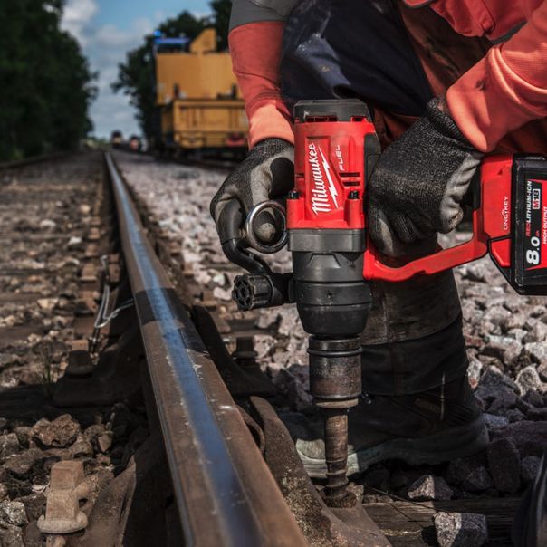 MILWAUKEE Aku. udarni pištolj 1” 18V 2x8Ah - M18ONEFHIWF1-802X - 4933459733