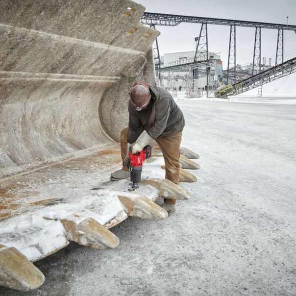 MILWAUKEE Aku. udarni pištolj 1” sa 150mm produžetkom 18V 12Ah - M18ONEFHIWF1D-121C - 4933471756