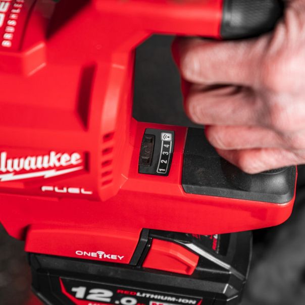 MILWAUKEE Aku. udarni pištolj 1” sa “D“ drškom 18V 12Ah - M18ONEFHIWF1DS-121C - 4933472072