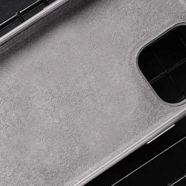 Maska za iPhone 16 Pro natural titanium Beautiful Shine Leather - 614177