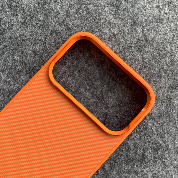 Maska za iPhone 17 Pro Max Carbon Wave crna - 621459