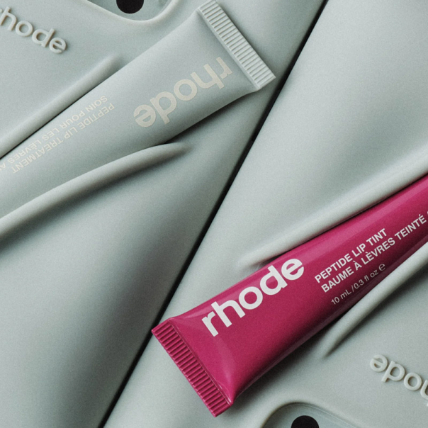 Maska za iPhone 16 Pro guava spritz Rhode LIP CASE + LIP TINT - 617279