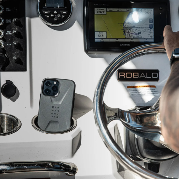 Maska za iPhone 13 Pro UAG Civilian crna - 056505